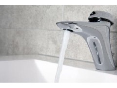 What is the structure of a flat faucet